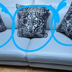 Decorative throw pillows (set of 3)