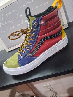 Men's Sky High Sk8 fans size 7 and 1/2 going for a really really low price of only $35