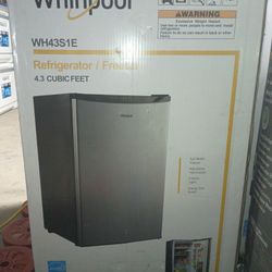 Whirl Pool Freezer Silver