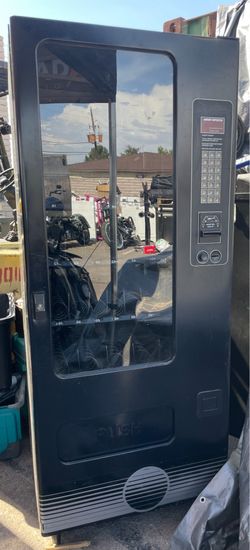 USI Snack Vending Machine - Model 3130