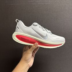 Nike Vomero 18 ( Men’s)