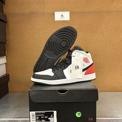 9.5 - Air Jordan 1 Mid SE Red Union