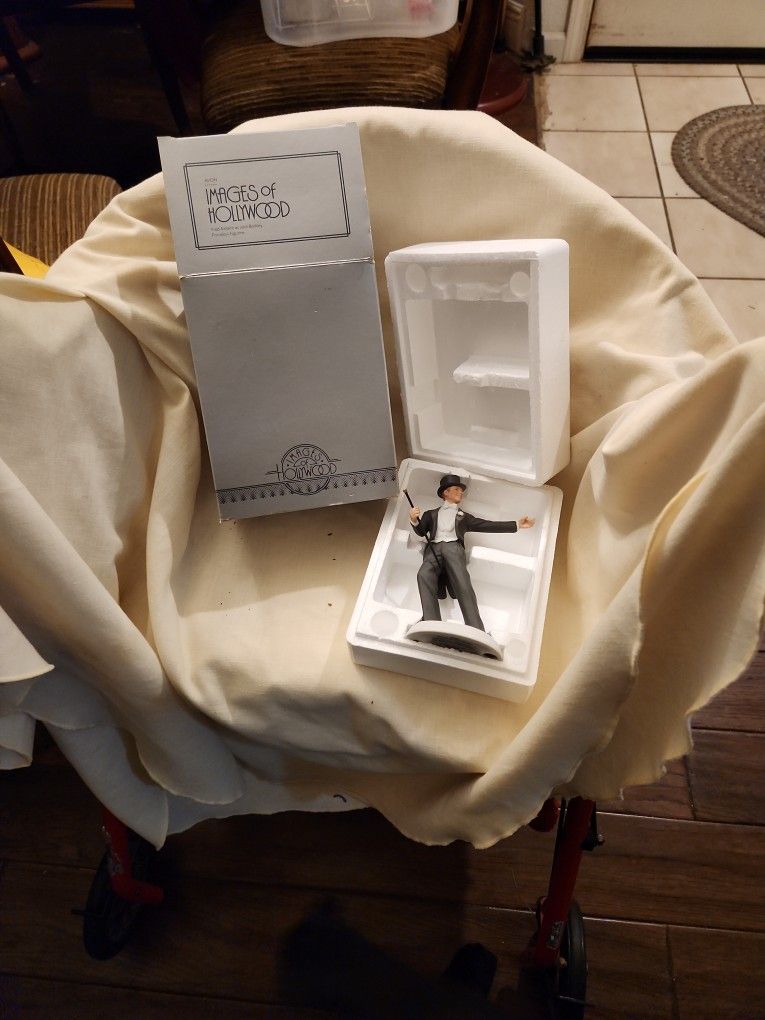 Images Of Hollywood Statue New In Box
