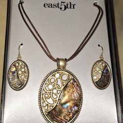 Necklace & Earrings Gift Set