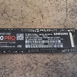 Samsung 990 PRO SSD 4TB PCIe 4.0 M.2 2280 Internal Solid State Hard Drive