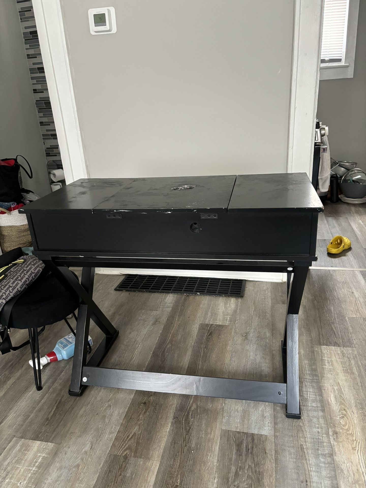 Black Vanity