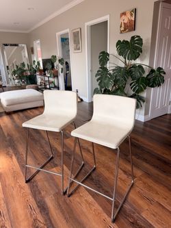 Set of 2 White Leather Bar Stools