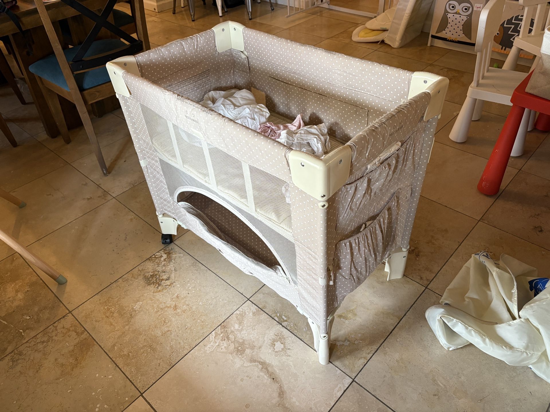 Arm’s Reach Co-Sleeper