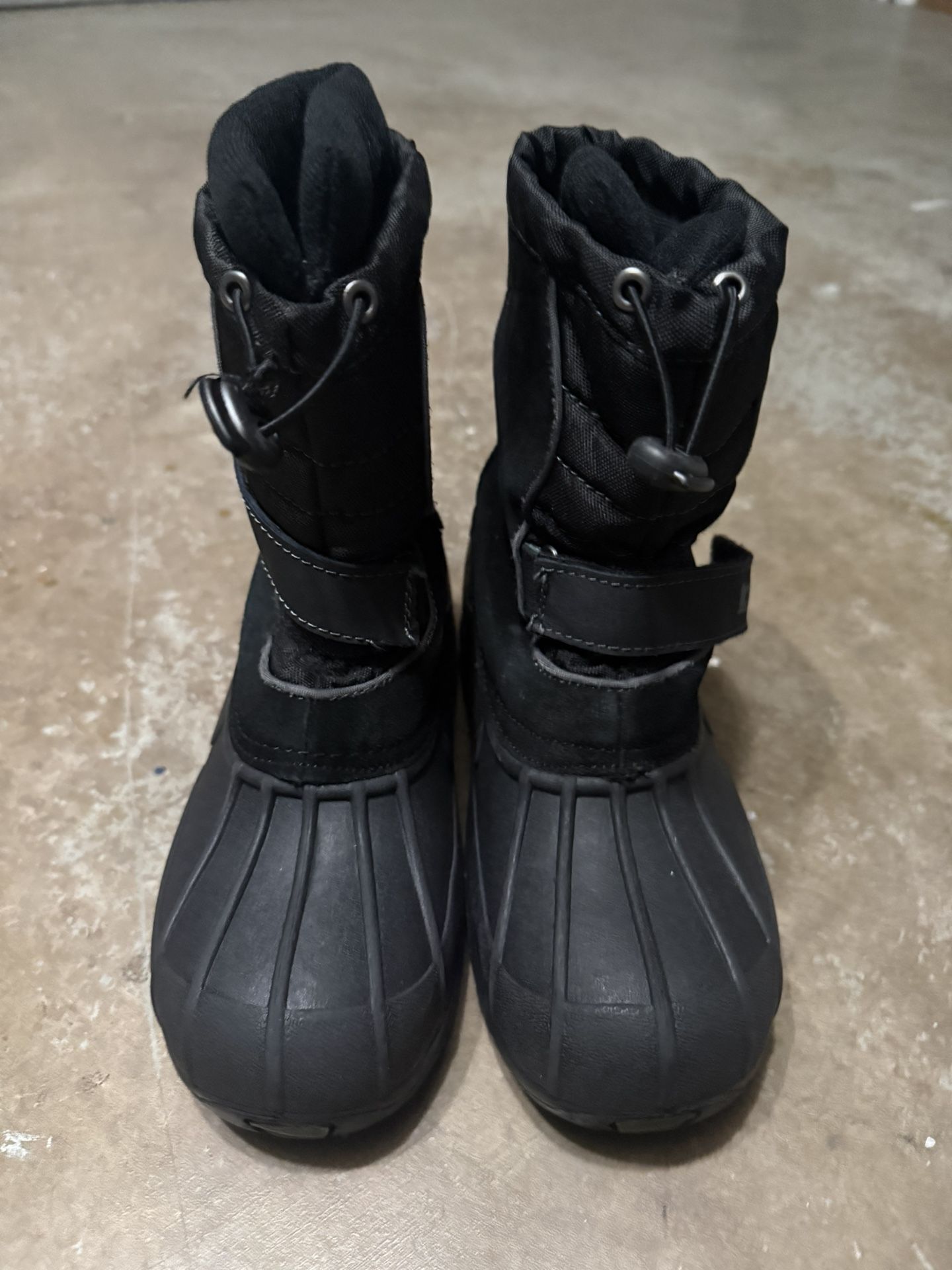 Tote’s Snow Boots Kids Size 4