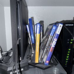 PS4 and Games 2 controllers