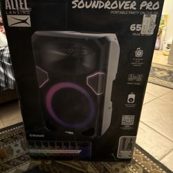 Altec Lansing Portable Speaker SoundRover Pro 650 with Wireless Mic, 650W