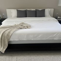 Sleep Number King Bed With Real Wood Frame