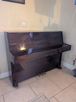 Schaefer's and Sons piano VS 41