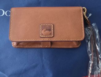 Dooney & Bourke Tan Leather Wristlet Wallet