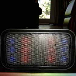 Bluetooth speaker comes with 6 LED LIGHTS and is loud compatible with all phones $30.00