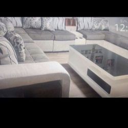 Gorgeous Sectional Couch With Extras 