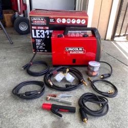 Lincoln Electric 140 Amp LE31MP Multi-Process Stick/MIG/Flux-Core/TIG, 120V, Aluminum Welder with Spool Gun sold separately
