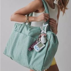 BAGGU Cloud Carry-On Bag in UO Exclusive Seafoam Green