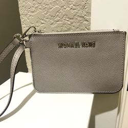 Michael Kors Wristlet 