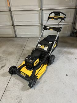 New DEWALT 2x20V MAX 21 in. Cordless Battery Powered Push Lawn Mower (Batteries  Not Included)