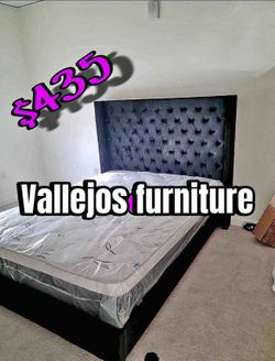 New queen bed