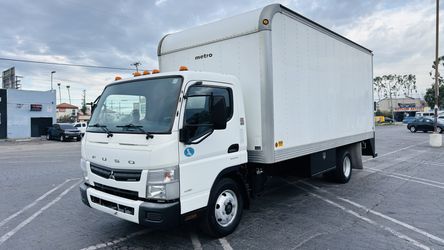 2012 Mitsubishi fuso fe180