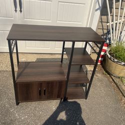Kitchen cabinet for microwave