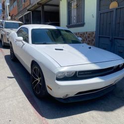 2014 Dodge Challenger 