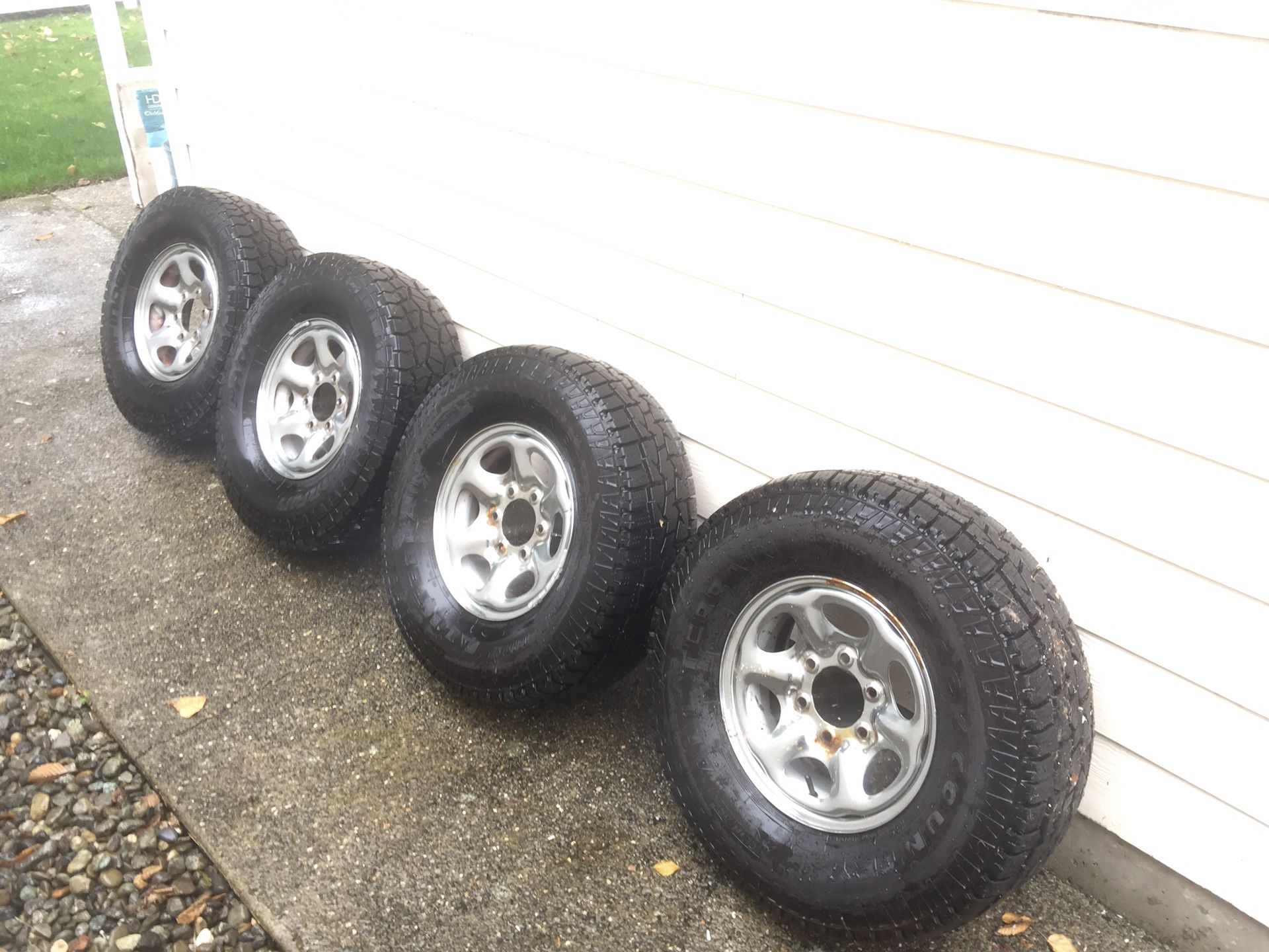 31” Tires 10.5 R 15 LT With Nissan Rims