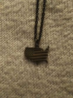 Necklace of the USA with the American flag on it