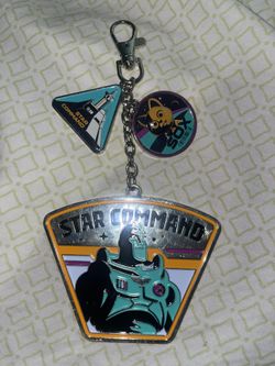 Disney parks lightyear keychain
