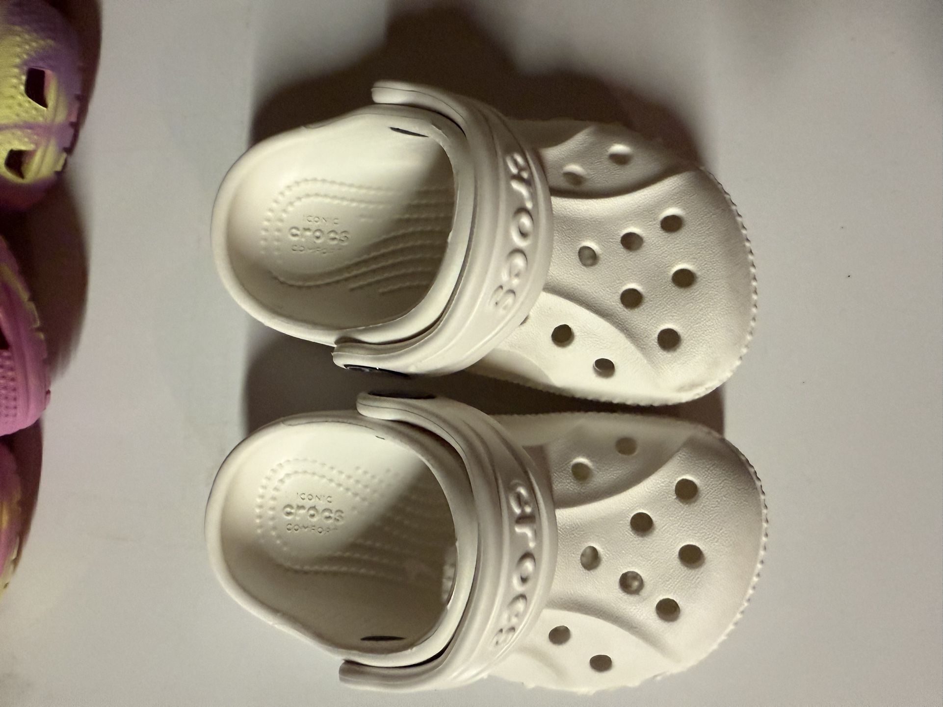 Kids Crocs Very Good Shape !! Located In Pacoima 91331