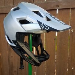 Fox AIRFRAME Helmet. Size SMALL