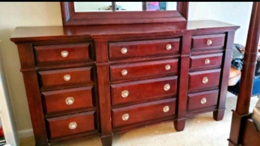 Triple dresser with Mirror - Solid Oak Wood