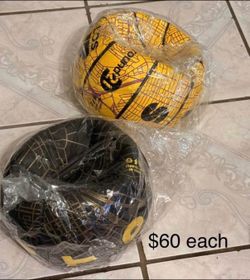 Soccer/basketballs