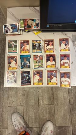 Old Collectible Baseball Cards