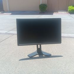 24 inch widescreen monitors wide screen computer desktop moniter monitor pc computers desktops pcs dell

I have many monitors for sale