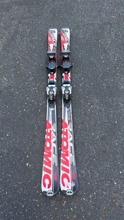Atomic Race 8 Skis (140 cm / ~55") with Atomic Bindings