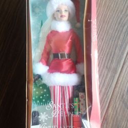 Barbie 2004 Santa's Helper