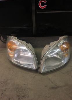 2008 cobalt headlights for sale $100
