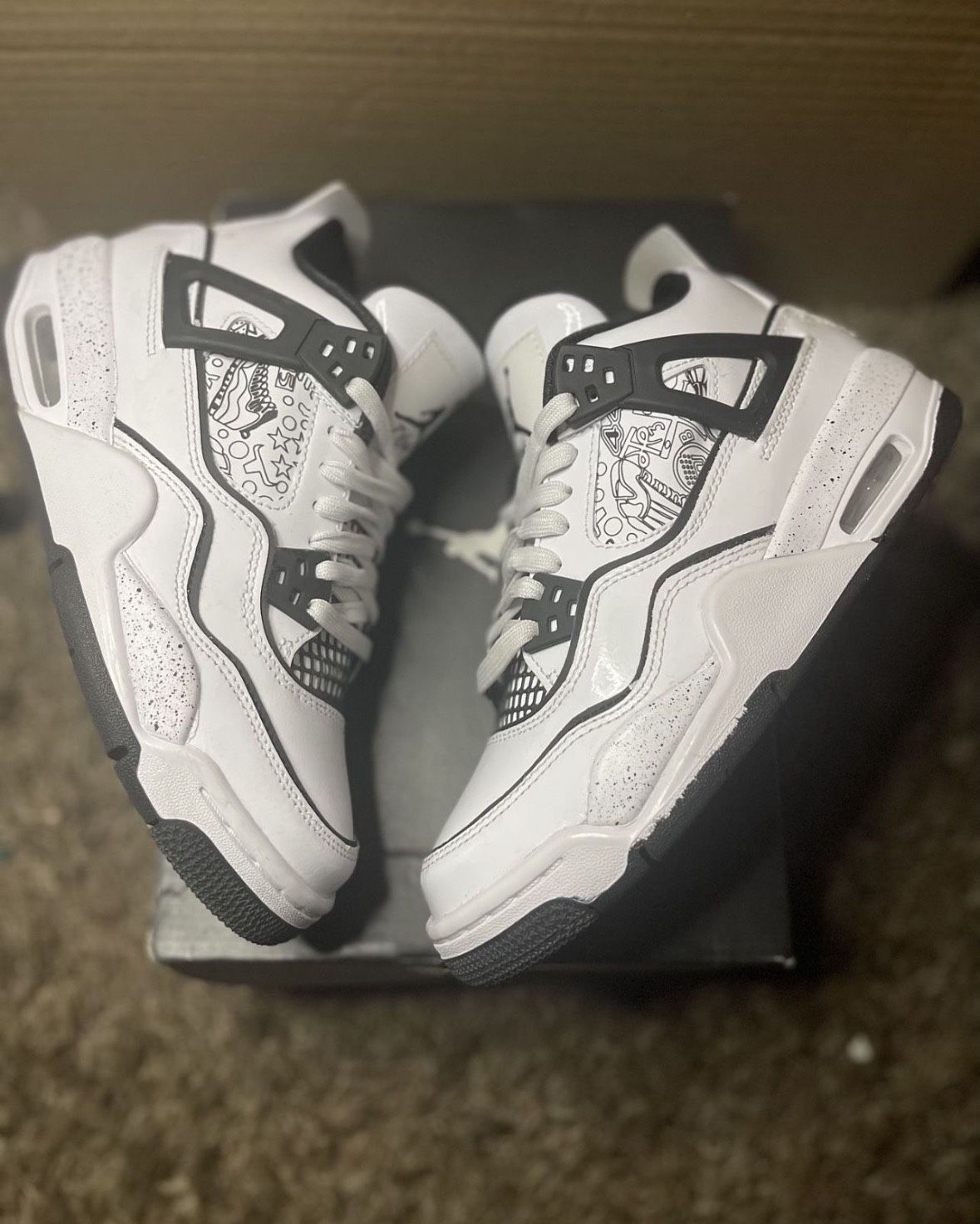 Jordan 4 Retro