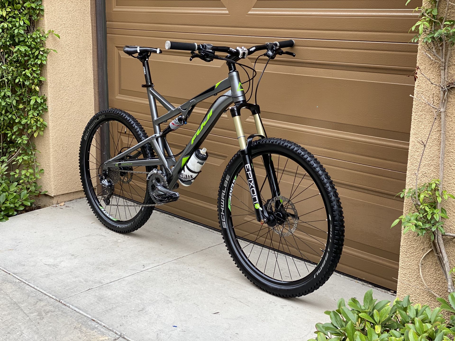 fuji full suspension mountain bike