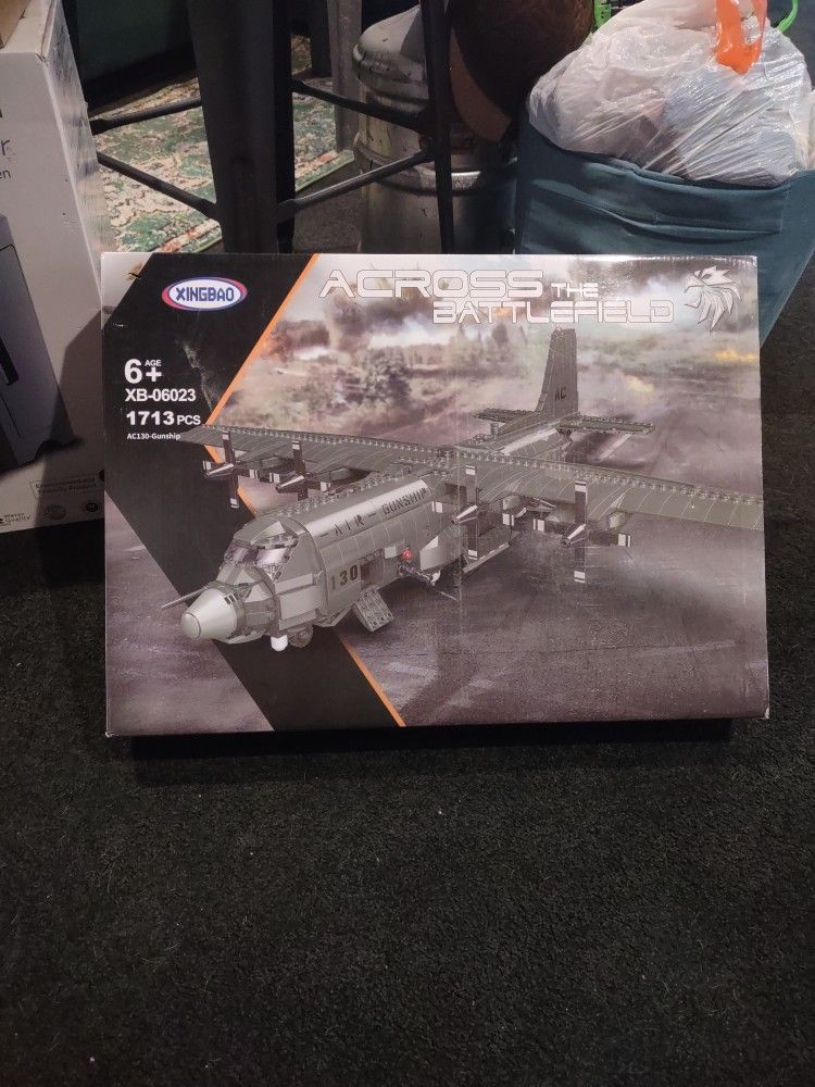 Xingbao (Lego brick Style) AC130 gunship new in box