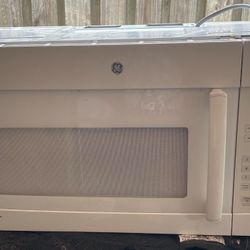 Microwave In Good Condition 