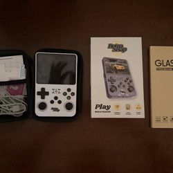 White Retro Snap-Brand New! Never Used 