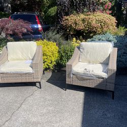 OUTDOOR PATIO CHAIR SET BRAND NEW JUST BUILT!!!