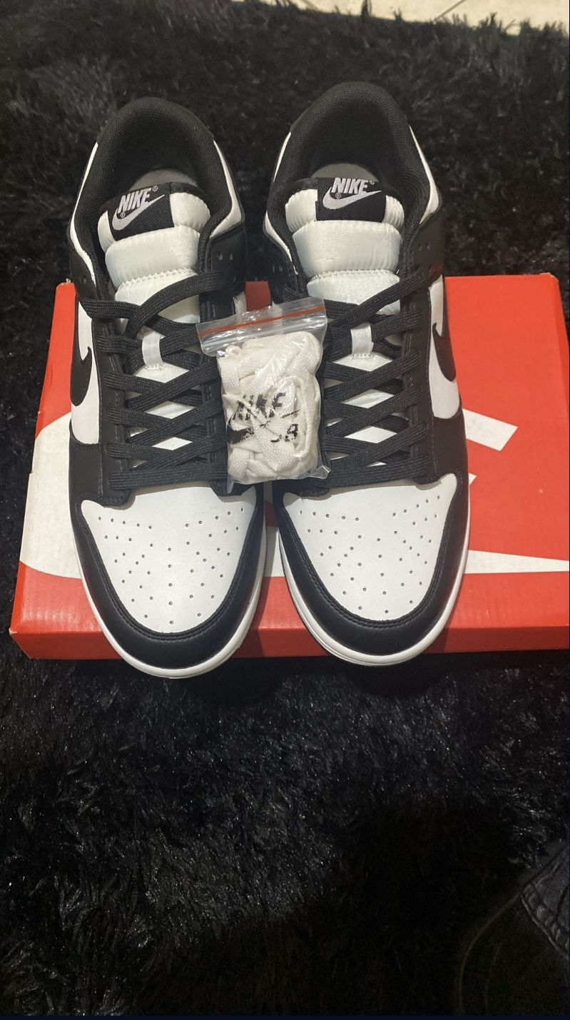 Size 11 Men Nike Dunks