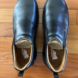 New - Red Wing Men Safety Toe (Brand New) Size 8.5 E2 (No Low Bid Offer)