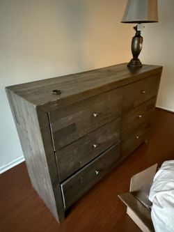 Free nightstand and dresser need out asap !!