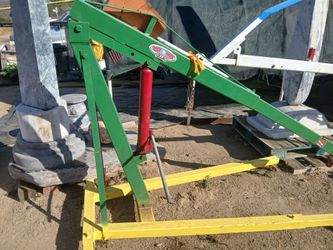 Engine mobile truck crane lift